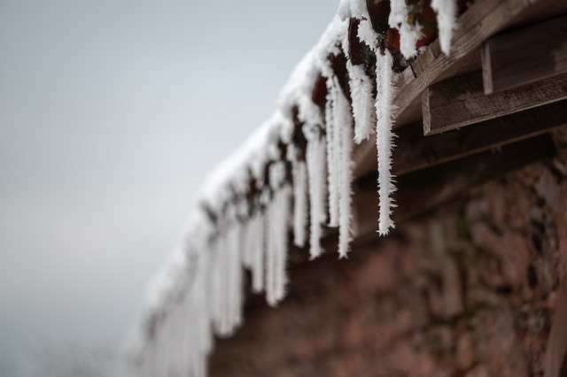 Why You Shouldn’t Ignore Your Roof’s Snow Load Limits